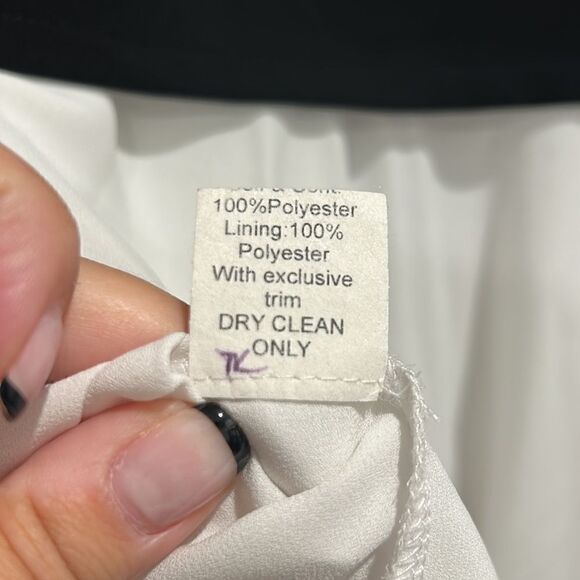 Bailey 44 Top, Size Medium - Picture 6 of 7